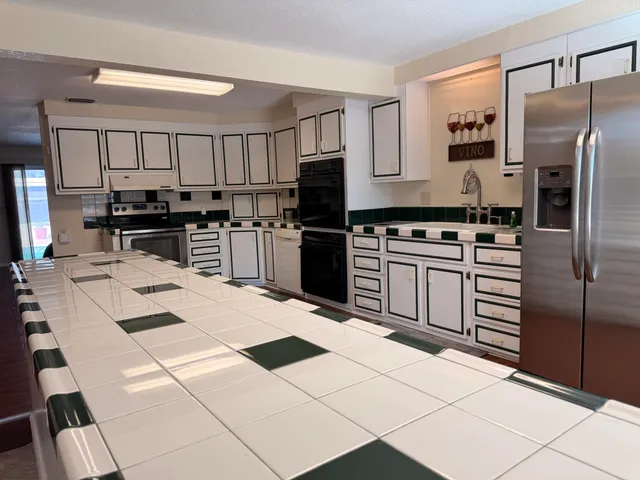 $575,000 | 2081 Southeast 24th Boulevard, Okeechobee, FL 34974