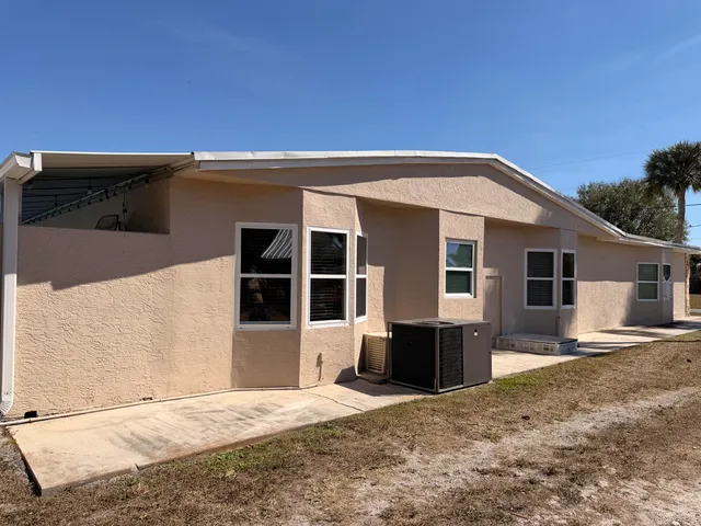 $575,000 | 2081 Southeast 24th Boulevard, Okeechobee, FL 34974