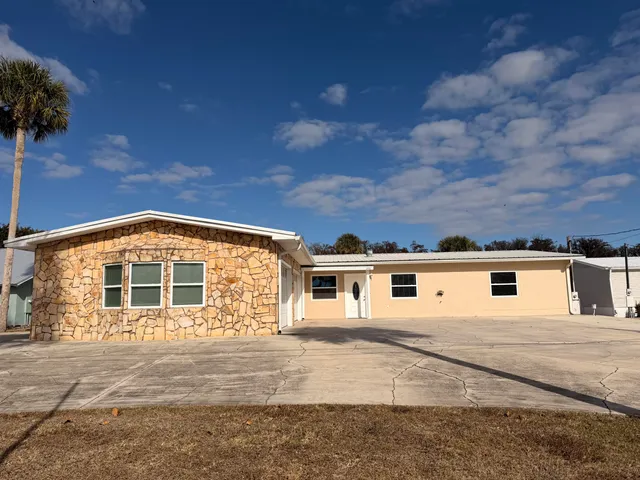 $575,000 | 2081 Southeast 24th Boulevard, Okeechobee, FL 34974