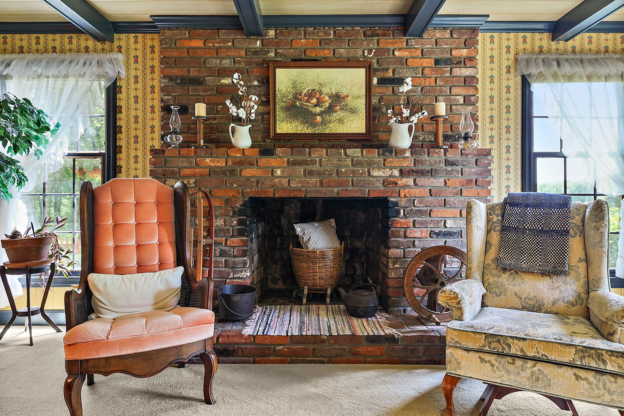 7797 Murfreesboro Road Lebanon, TN 37090 - Photo 33 of 57 a living room with furniture and a fireplace