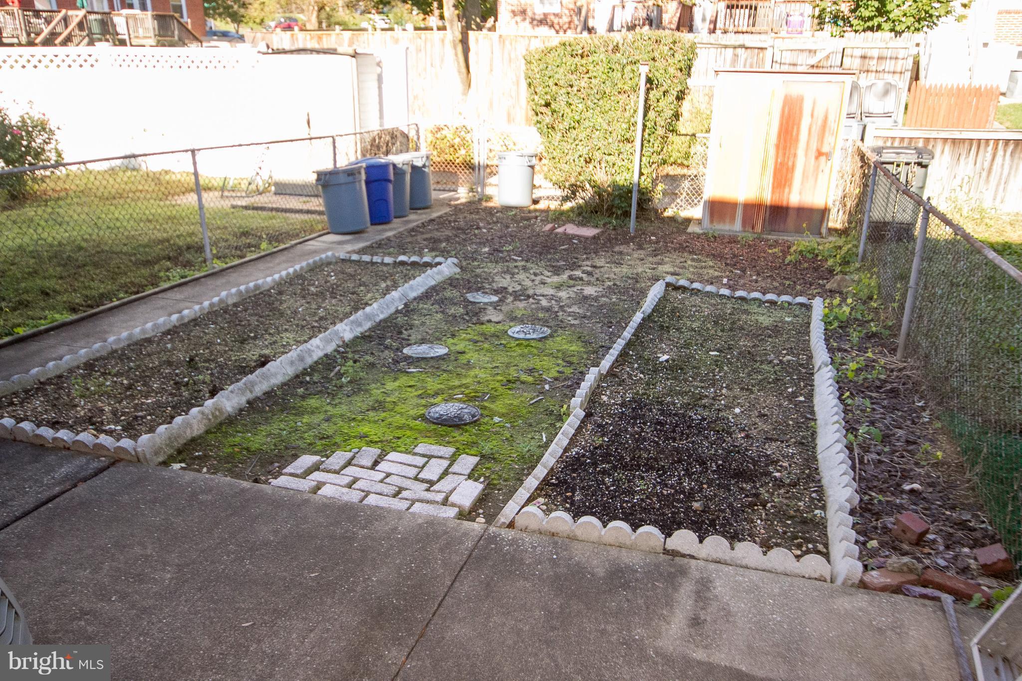 136 Garden Ridge Road Baltimore, MD 21228 - Photo 25 of 25 a view of a backyard