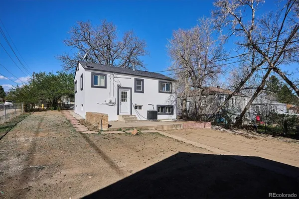 $3,500 | 802 Julian Street, Denver, CO 80204