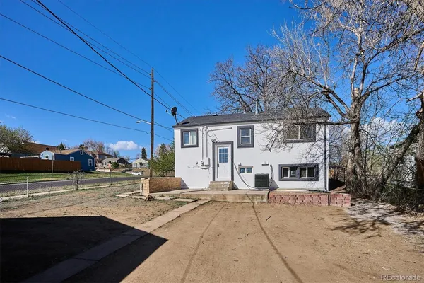 $3,500 | 802 Julian Street, Denver, CO 80204
