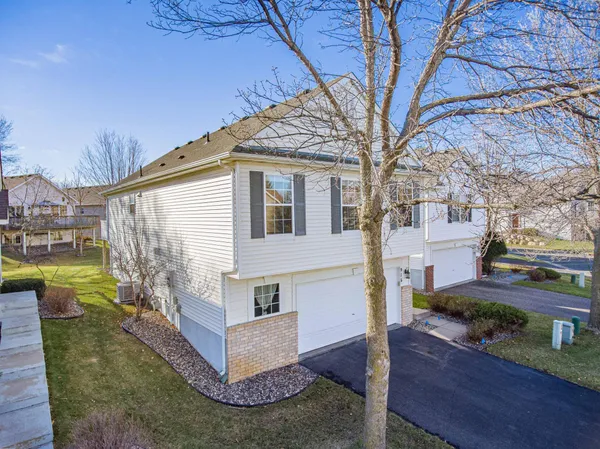 $2,850 | 916 Parkside Boulevard, Hopkins, MN 55343