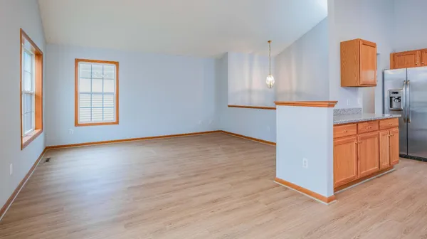 $2,850 | 916 Parkside Boulevard, Hopkins, MN 55343