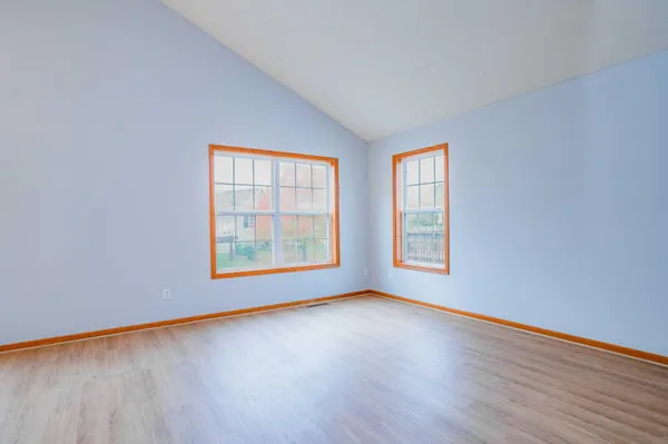 $2,850 | 916 Parkside Boulevard, Hopkins, MN 55343