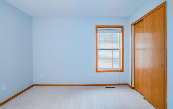 $2,850 | 916 Parkside Boulevard, Hopkins, MN 55343