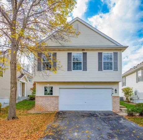 $2,850 | 916 Parkside Boulevard, Hopkins, MN 55343