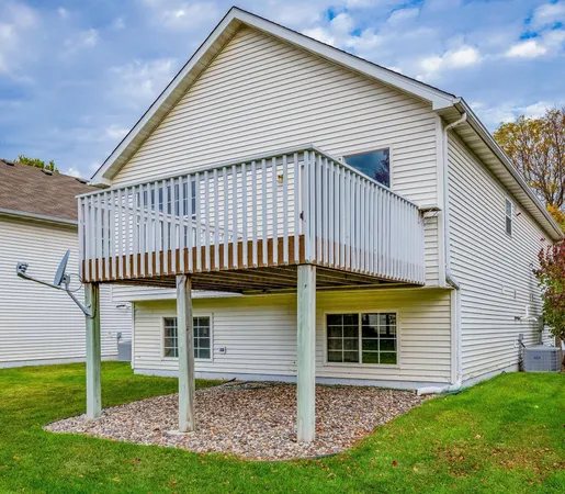 $2,850 | 916 Parkside Boulevard, Hopkins, MN 55343