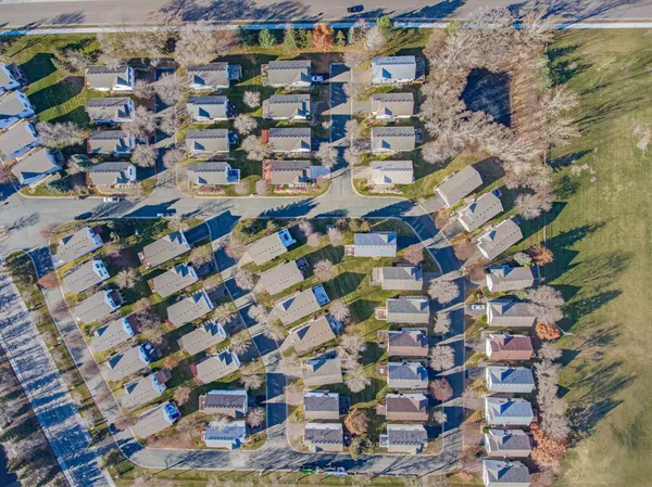 $2,850 | 916 Parkside Boulevard, Hopkins, MN 55343