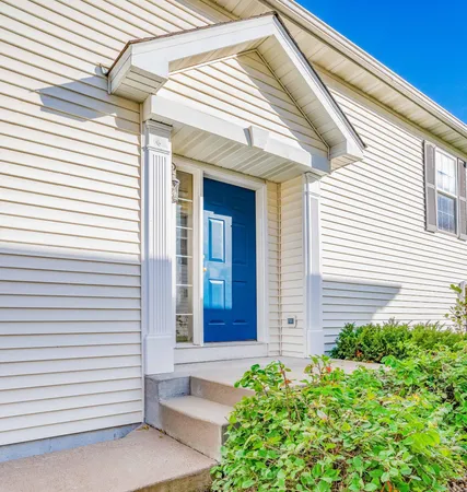 $2,850 | 916 Parkside Boulevard, Hopkins, MN 55343