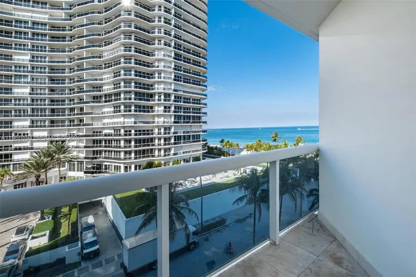 $1,300,000 | 9595 Collins Avenue, Unit N6J, Surfside, FL 33154
