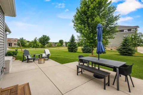 $500,000 | 6302 Pennock Lane, McFarland, WI 53558
