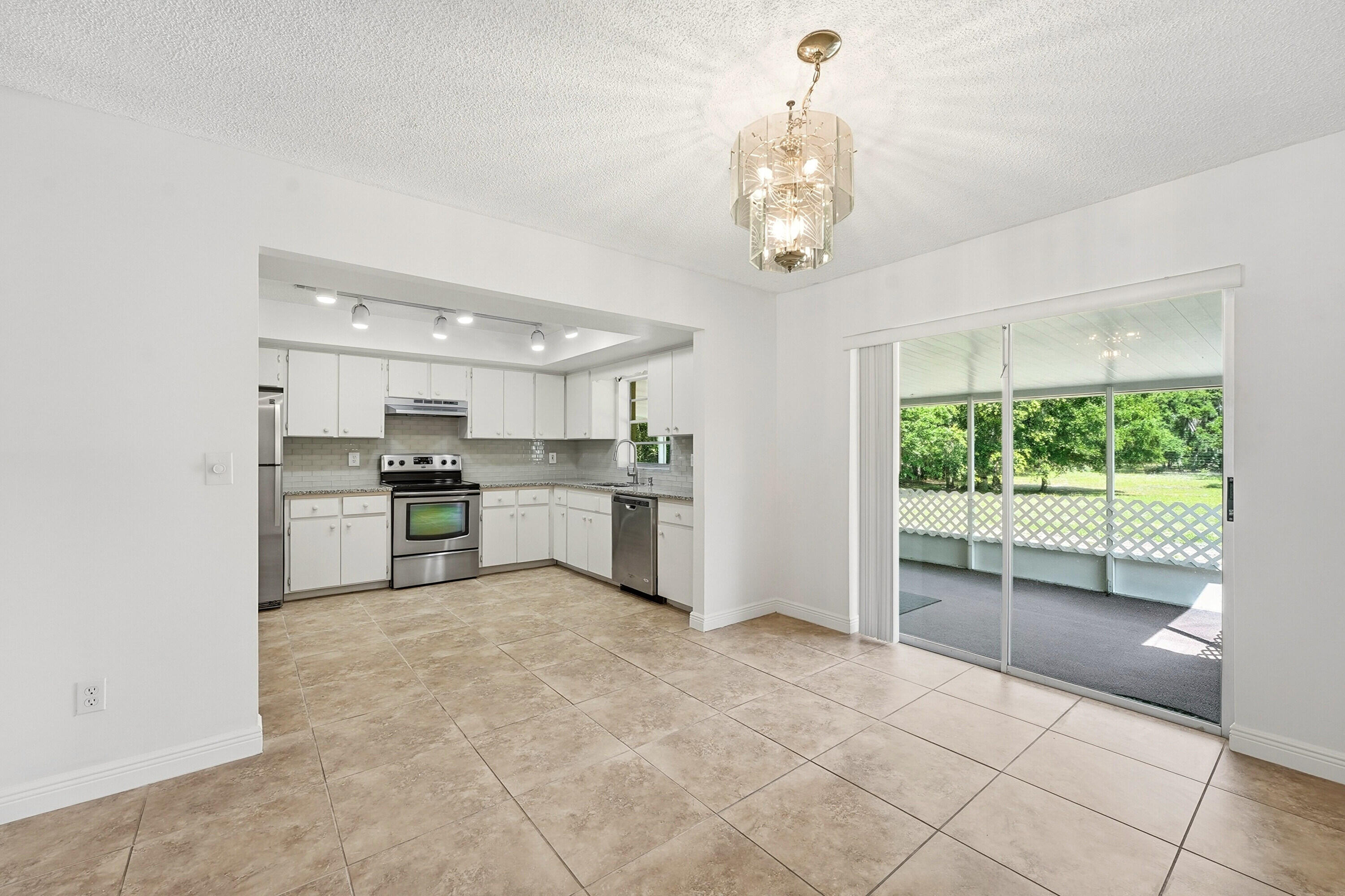 12765 Roseland Road Sebastian, FL 32958 - Photo 71 of 93 Guest House Dining
