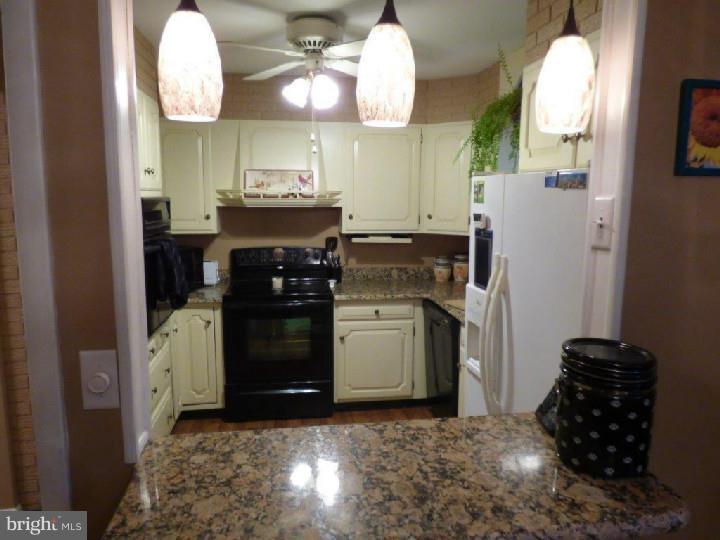 8 Cardinal Road Mercerville, NJ 08619 - Photo 4 of 25