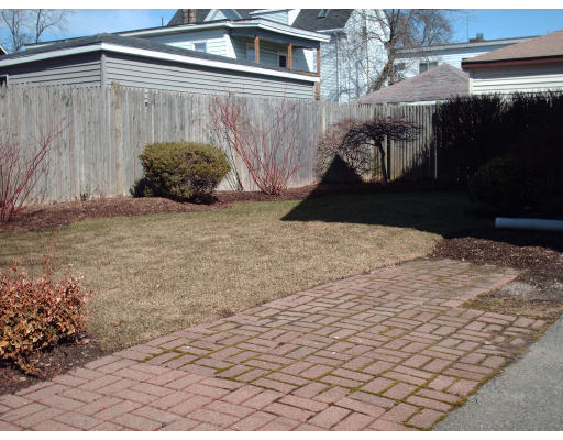 39 Richardson Road Lynn, MA 01904 - Photo 4 of 12 Gallery Image 4