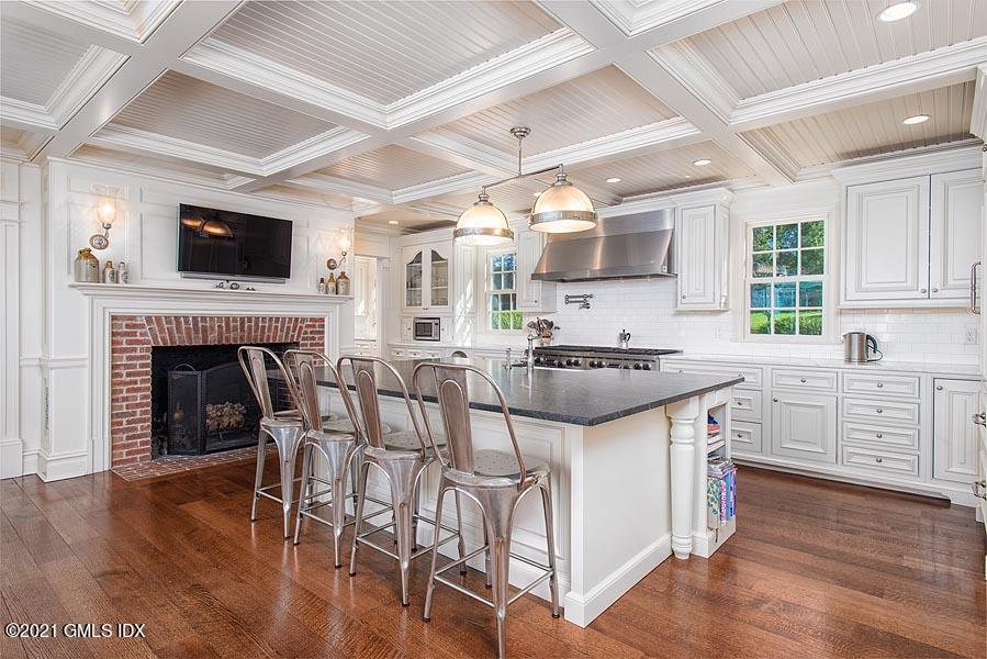 538 Round Hill Road Greenwich, CT 06831 - Photo 11 of 22 Levion-041817-P2