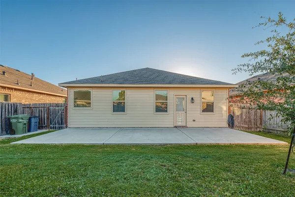 $1,950 | 5207 Chester Springs Lane, Katy, TX 77449