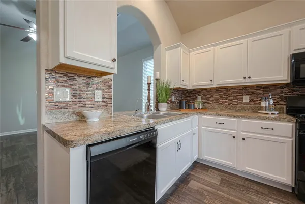 $1,950 | 5207 Chester Springs Lane, Katy, TX 77449