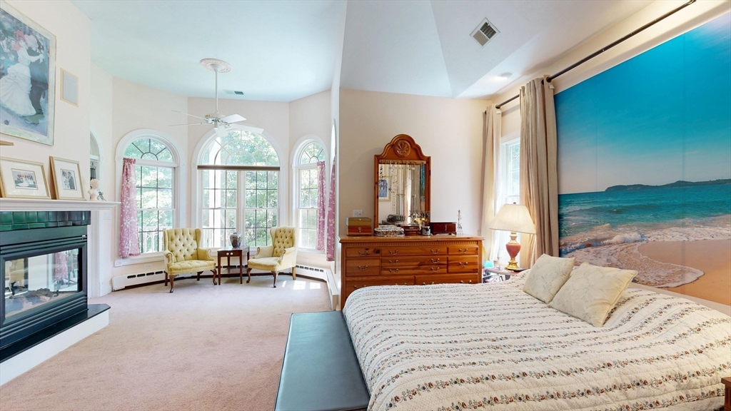 40 Country Club Drive Bridgewater, MA 02324 - Photo 18 of 39