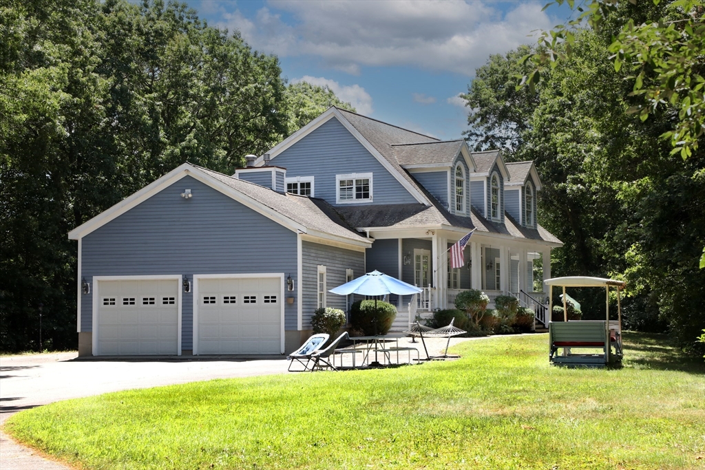 40 Country Club Drive Bridgewater, MA 02324 - Photo 4 of 39