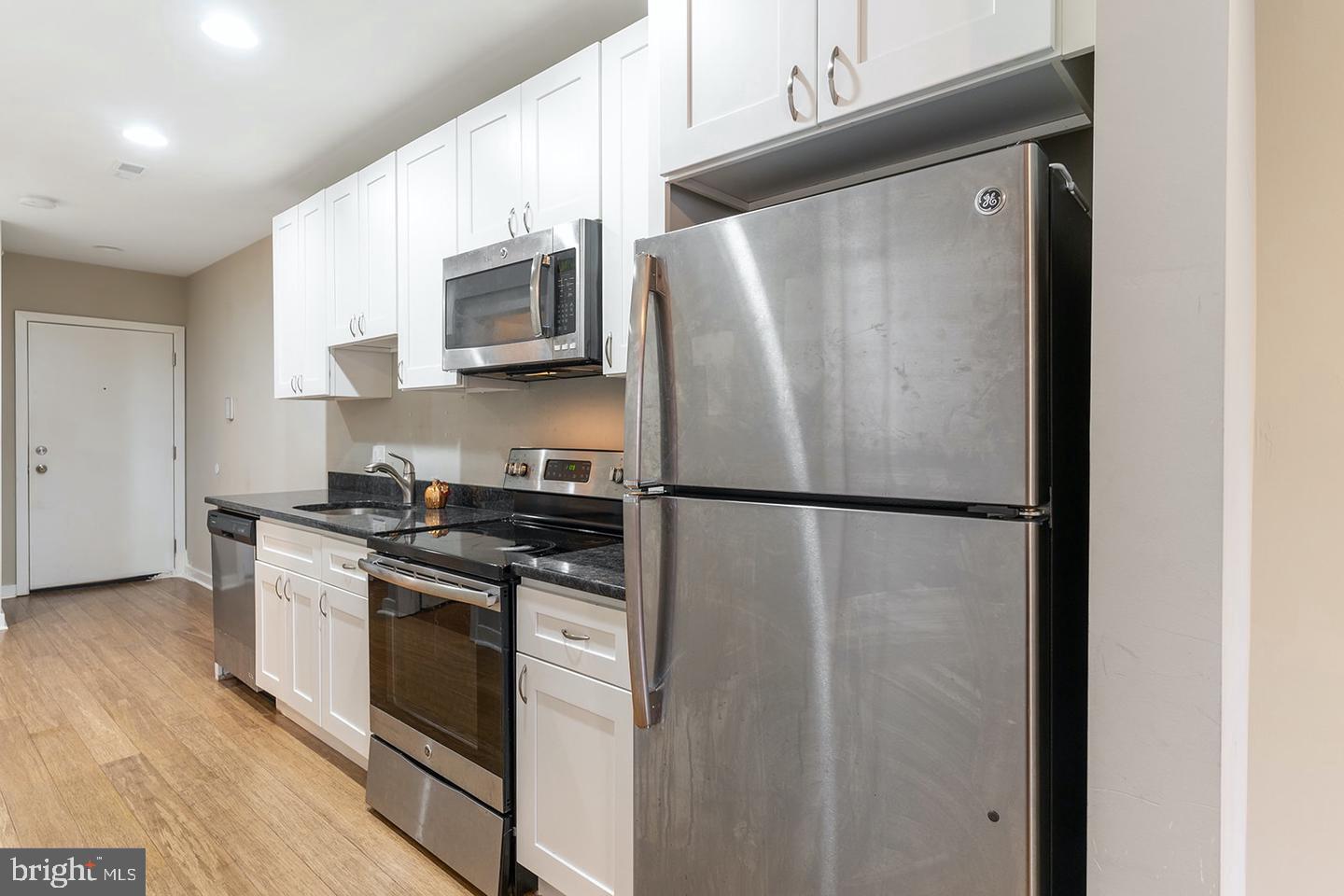 616 South 4th Street, Unit 2F Philadelphia, PA 19147 - Photo 3 of 21