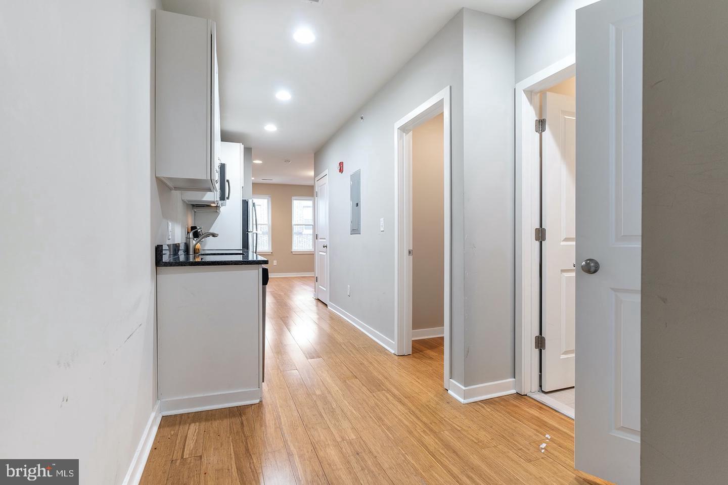616 South 4th Street, Unit 2F Philadelphia, PA 19147 - Photo 4 of 21