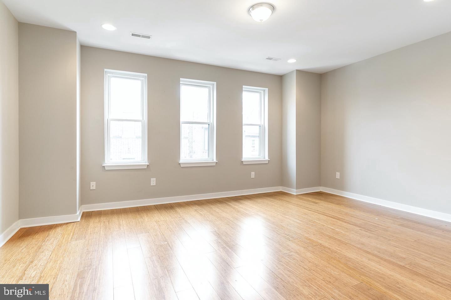 616 South 4th Street, Unit 2F Philadelphia, PA 19147 - Photo 6 of 21