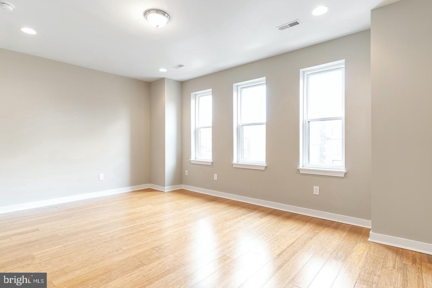 616 South 4th Street, Unit 2F Philadelphia, PA 19147 - Photo 7 of 21