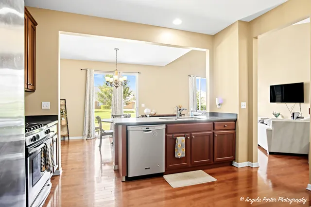 $265,000 | 507 Legend Lane, McHenry, IL 60050