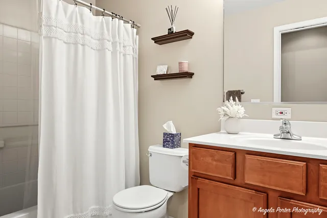 $265,000 | 507 Legend Lane, McHenry, IL 60050