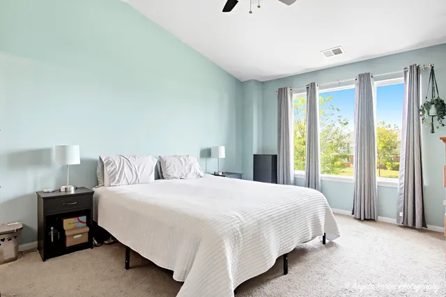 $265,000 | 507 Legend Lane, McHenry, IL 60050