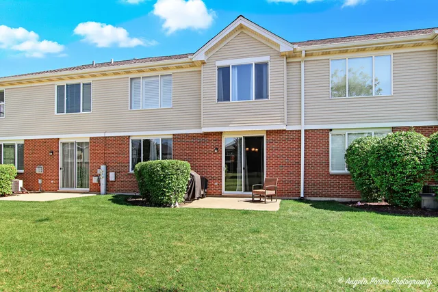 $265,000 | 507 Legend Lane, McHenry, IL 60050
