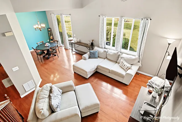 $265,000 | 507 Legend Lane, McHenry, IL 60050