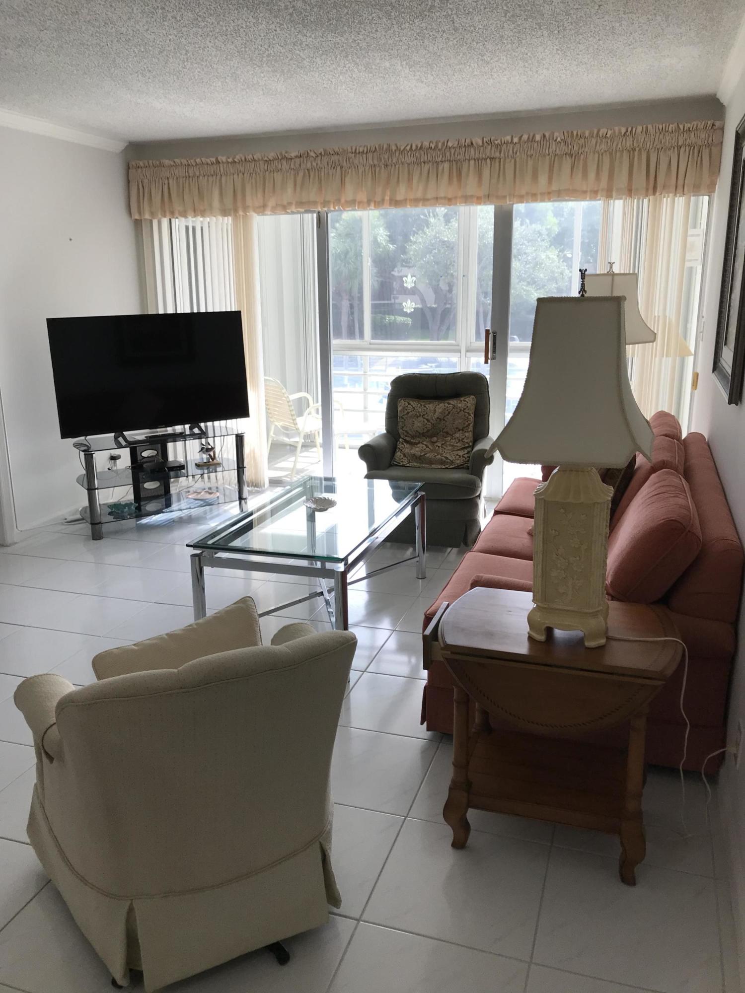771 Jeffery Street, Unit 201 Boca Raton, FL 33487 - Photo 11 of 27 IMG_0076 (1)