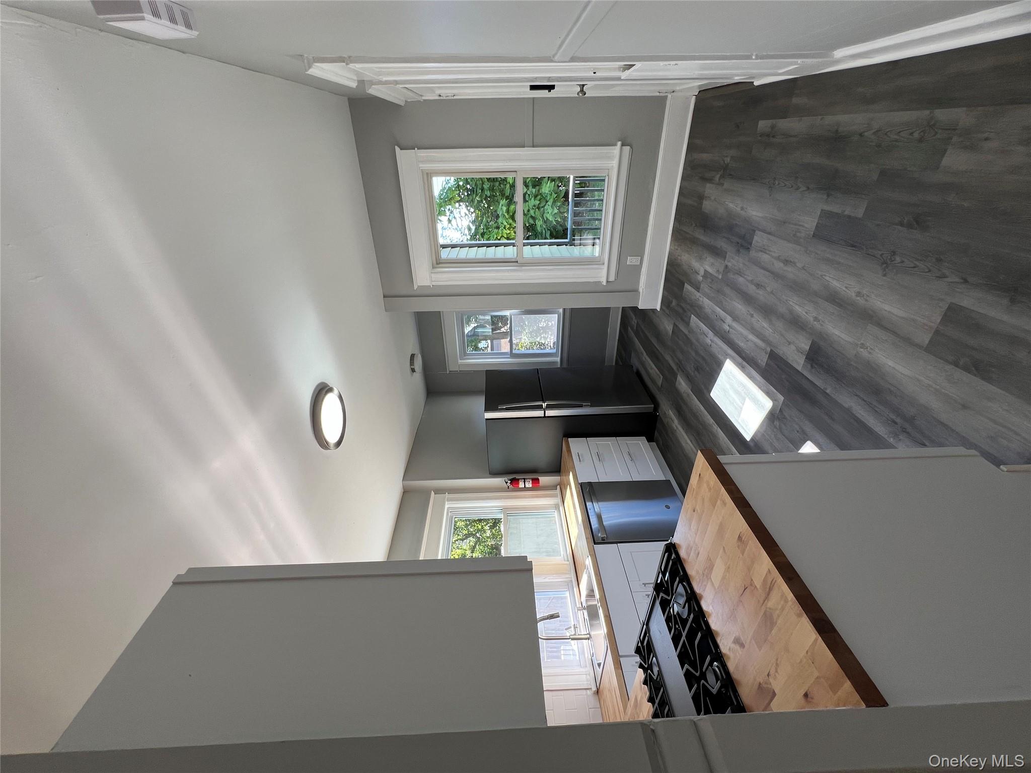 46 Manitou Avenue, Unit 1 Poughkeepsie, NY 12603 - Photo 4 of 15