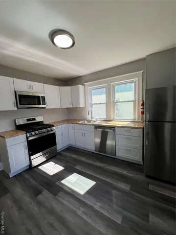 $2,175 | 46 Manitou Avenue, Unit 1, Poughkeepsie, NY 12603