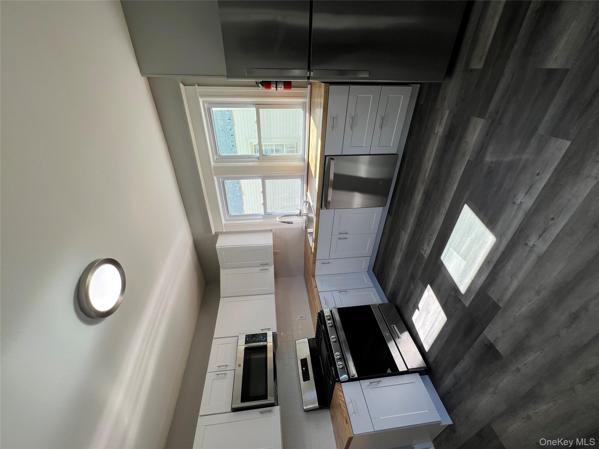 46 Manitou Avenue, Unit 1 Poughkeepsie, NY 12603 - Photo 5 of 15