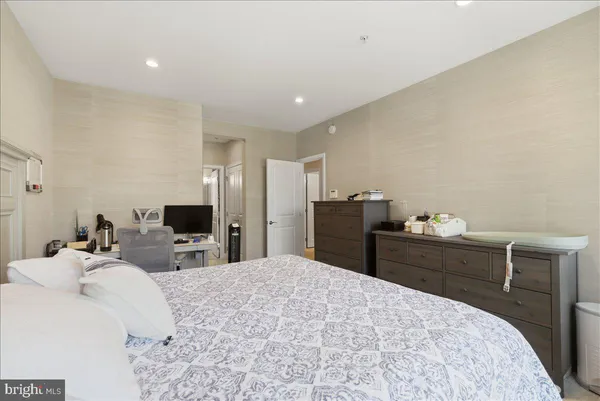 $5,000 | 1418 North Rhodes Street, Unit B107, Arlington, VA 22209
