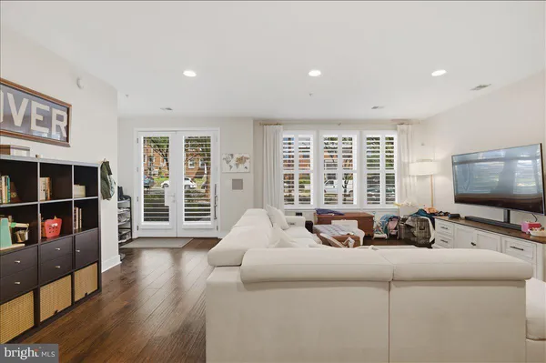 $5,000 | 1418 North Rhodes Street, Unit B107, Arlington, VA 22209