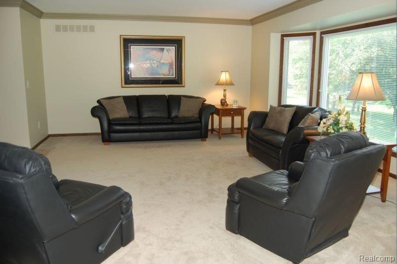 25237 Rutledge Crossing Farmington, MI 48335 - Photo 8 of 21 Family Room 1