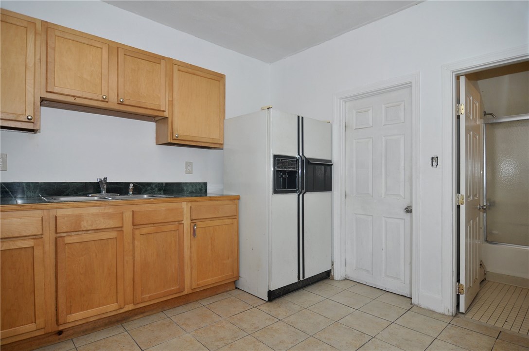 17 Rounds Avenue Providence, RI 02907 - Photo 5 of 23 Gallery Image 5