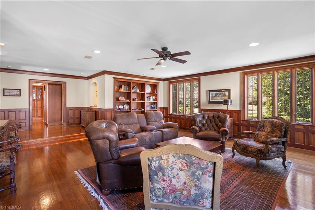 415 Roslyn Road Winston-Salem, NC 27104 - Photo 13 of 37 Gallery Image 13