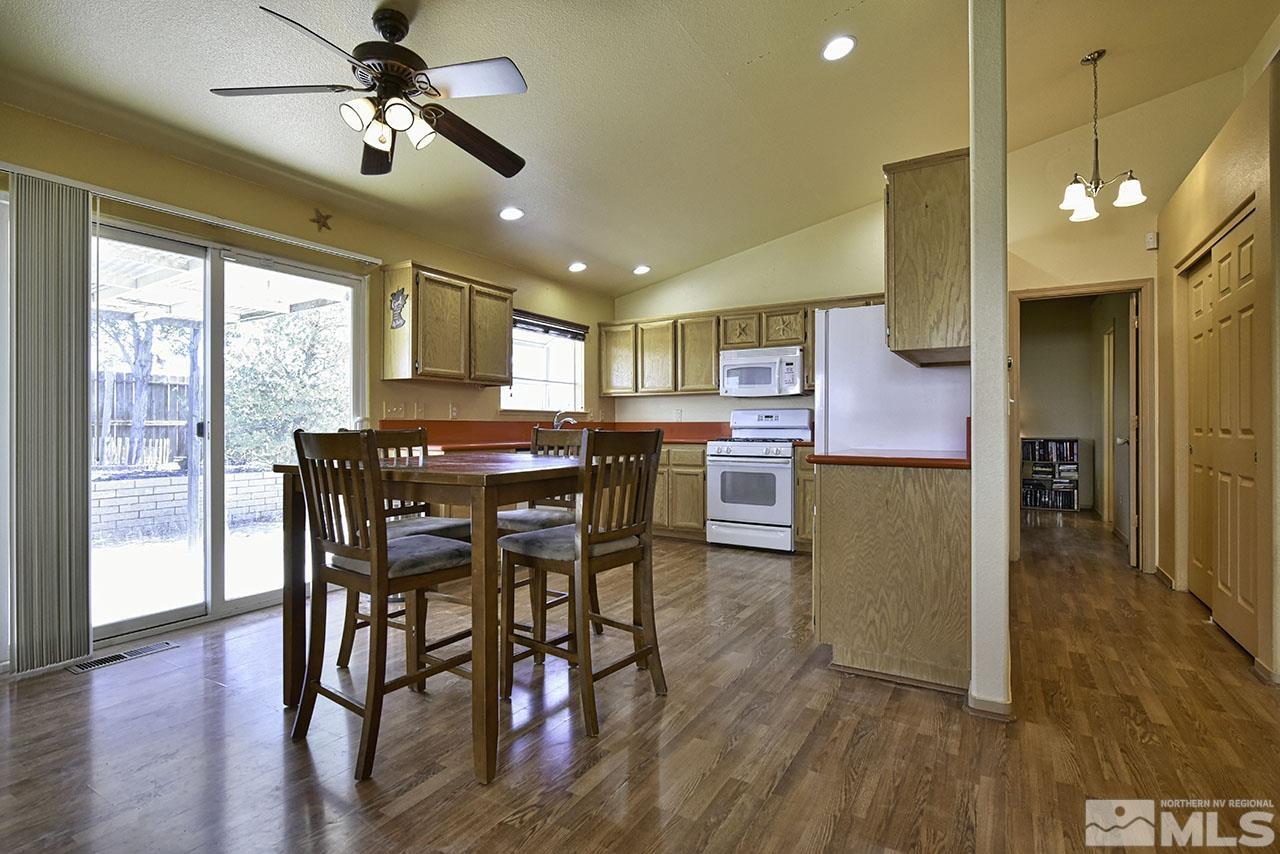 2144 Fort Bridger Road Fernley, NV 89408 - Photo 8 of 35 Photo 8
