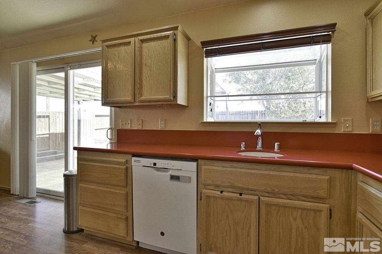 2144 Fort Bridger Road Fernley, NV 89408 - Photo 9 of 35 Photo 9