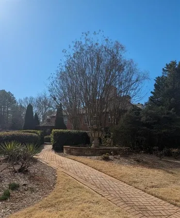 a view of a lake with houses
