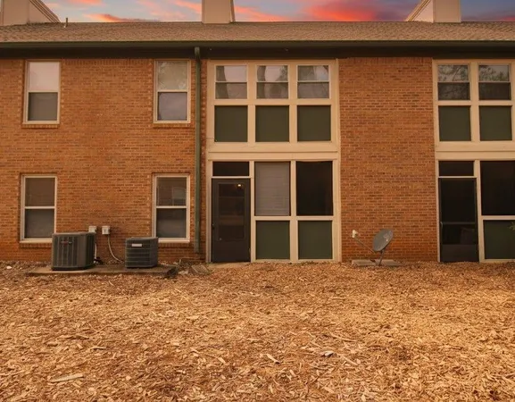 $274,900 | 403 Bedfort Dr., Duluth, GA 30096