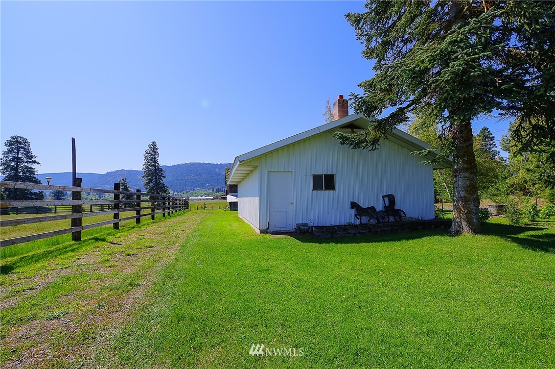 560 Upper Peoh Point Road Cle Elum, WA 98922 - Photo 4 of 36 Gallery Image 4