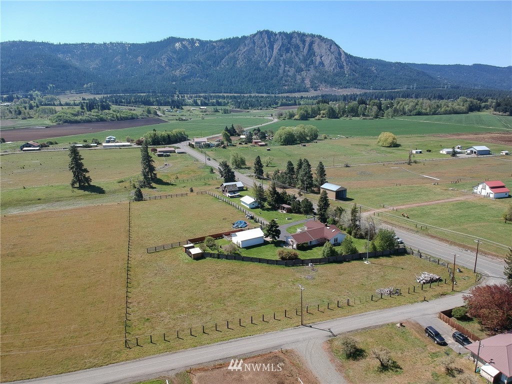 560 Upper Peoh Point Road Cle Elum, WA 98922 - Photo 8 of 36 Gallery Image 8