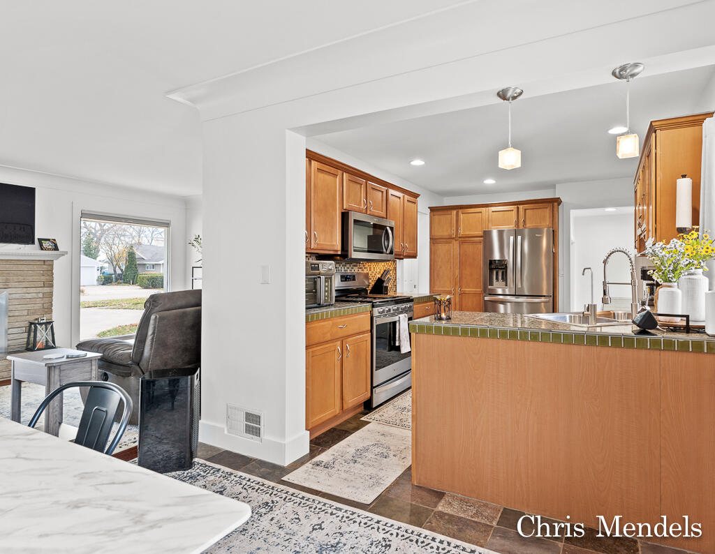 746 Ruddiman Drive Muskegon, MI 49445 - Photo 15 of 51 746Ruddiman30Lores